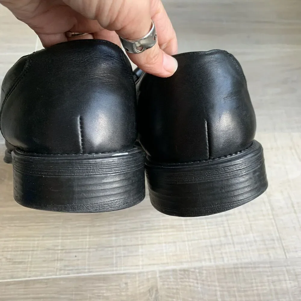 Kenneth Cole Meet U There Split Toe Slip On Loafers 10.5M Black Leather Smooth